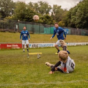 Tschip allgrounder, Fußballspiel, Outdoor-Ballspiel, Indoor-Gruppenspiel, Ring mit universellem Fußsystem | tschip